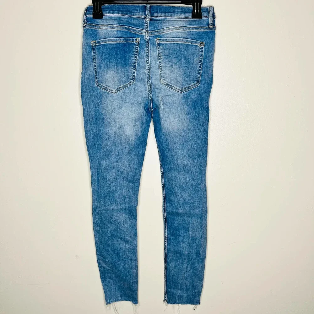 Free People Raegan Jeans Button Fly 28 Distressed Raw Hem Skinny Ankle High Rise - Picture 5 of 8
